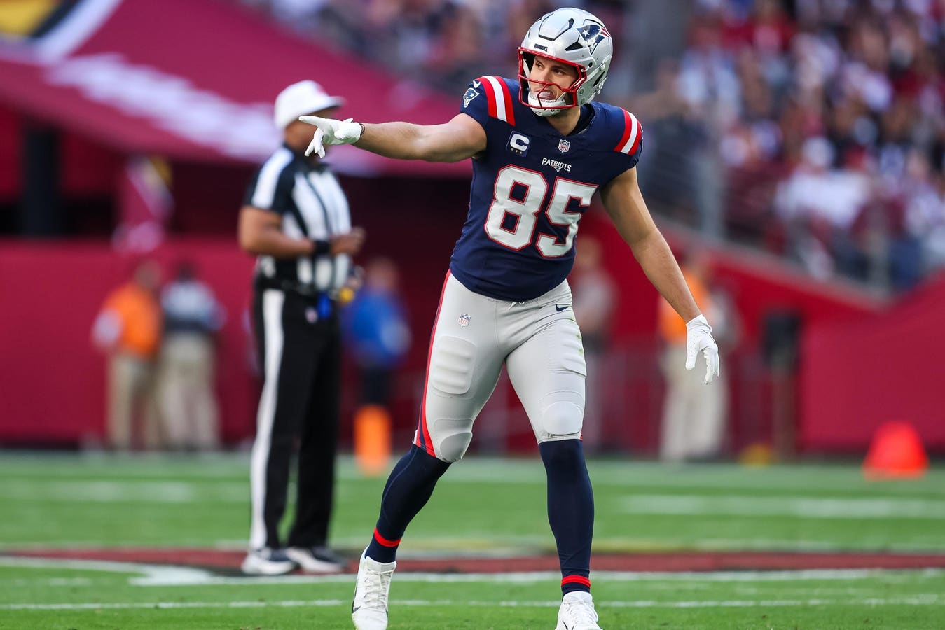 Patriots’ Hunter Henry Is Reaching Milestones In Ninth NFL Season