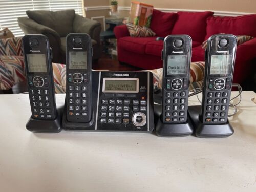 Panasonic KX-TGFA344 Cordless Phone and Answering Machine (four handsets) WORKS!