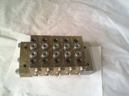 Trabon Lubriquip MSP 5T H02 Block Valve Manifold 4312425 – New No Box