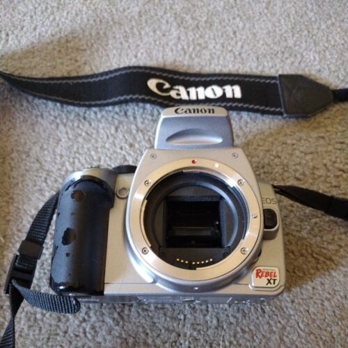 Canon EOS Digital Rebel XT 8 MP Digital SLR DSLR Camera Body Parts or repair