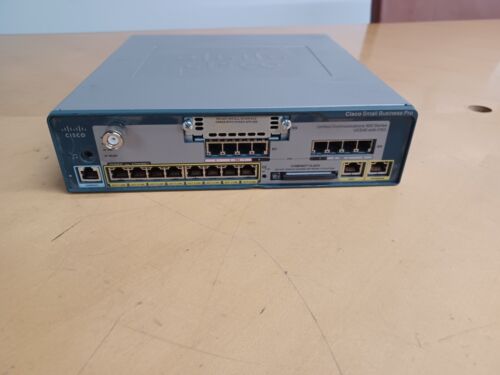 CISCO UC520-16 COMPACT FLASH ROUTER UC540 W/ FXO