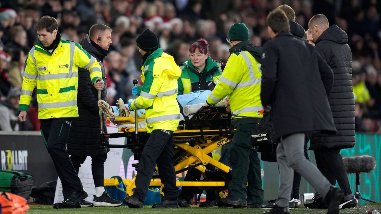 West Ham GK Lukasz Fabianski alert after being stretchered off