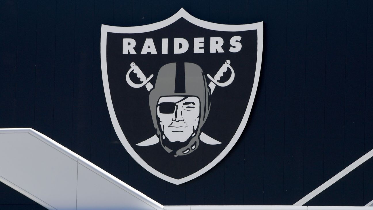 Raiders delayed several hours ahead of flight to New Orleans