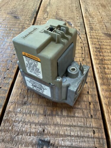 Furnace Gas Valve VR8205S2395 60-100394-02 Honeywell