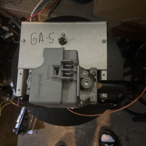 Gas Valve For Furnace Honeywell Assembly VR8205S2395