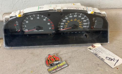 01 02 Toyota 4Runner 4X2 OEM Instrument Gauge Speedometer Cluster 83800-3D570