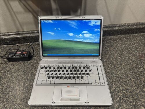 Compaq Presario V2000 Laptop Intel Pentium M 1.86GHz 1gb Ram 20gb HDD Windows XP