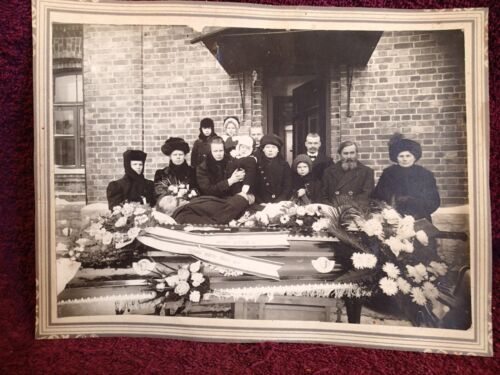 early 1900 MAN POST MORTEM OPEN COFFIN LARGE ORIGINAL PHOTO ON CARDBOARD