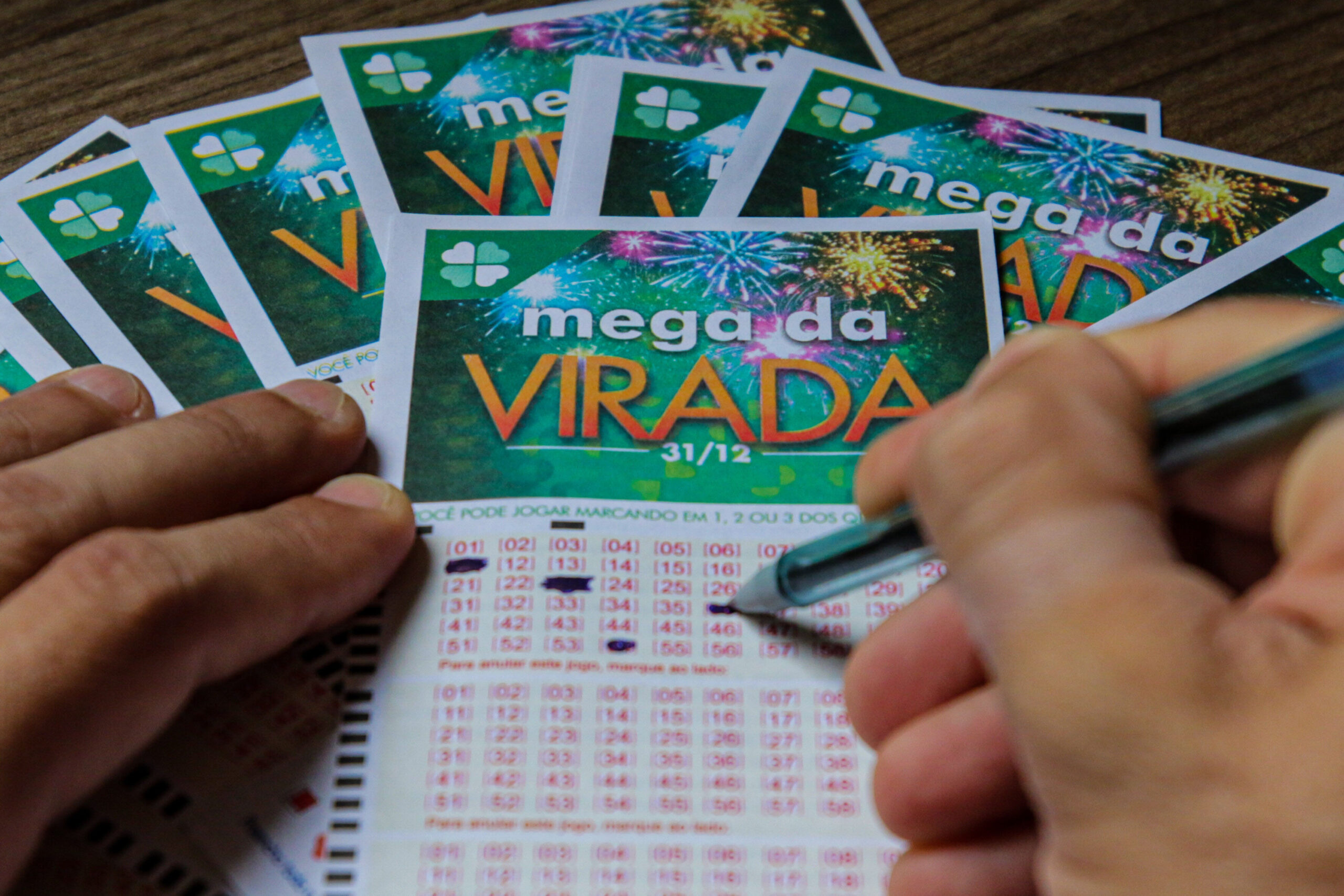 Mega da Virada: confira dezenas sorteadas para prêmio de R$ 635 mi