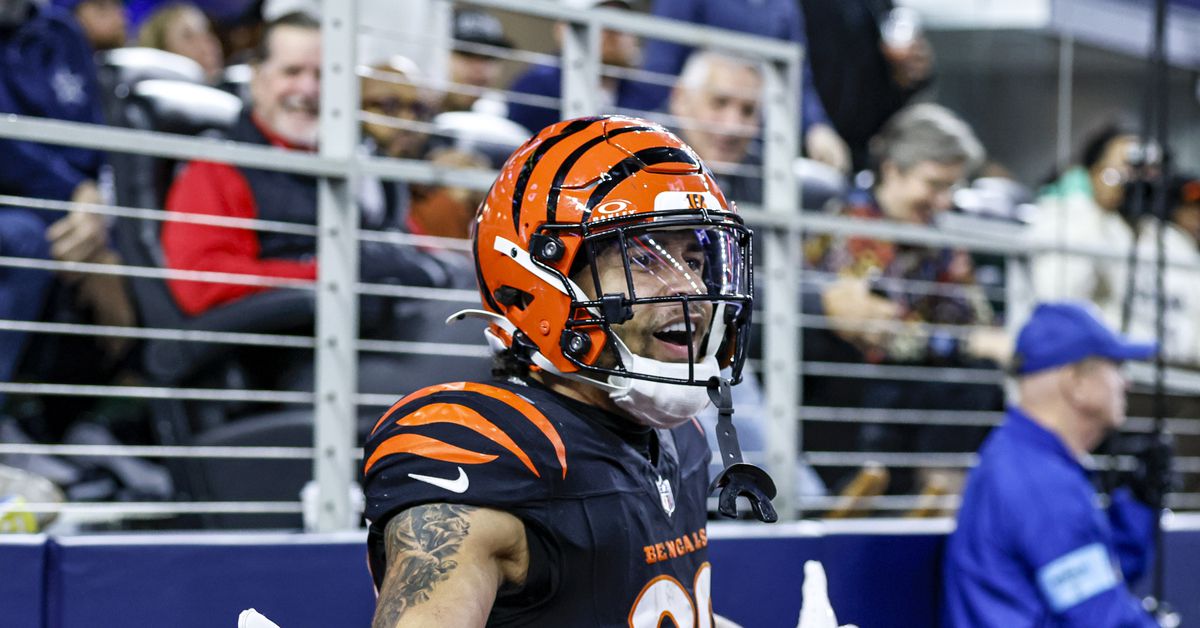 Bengals RB Chase Brown wins appeal of fine for jumping into Salvation Army kettle