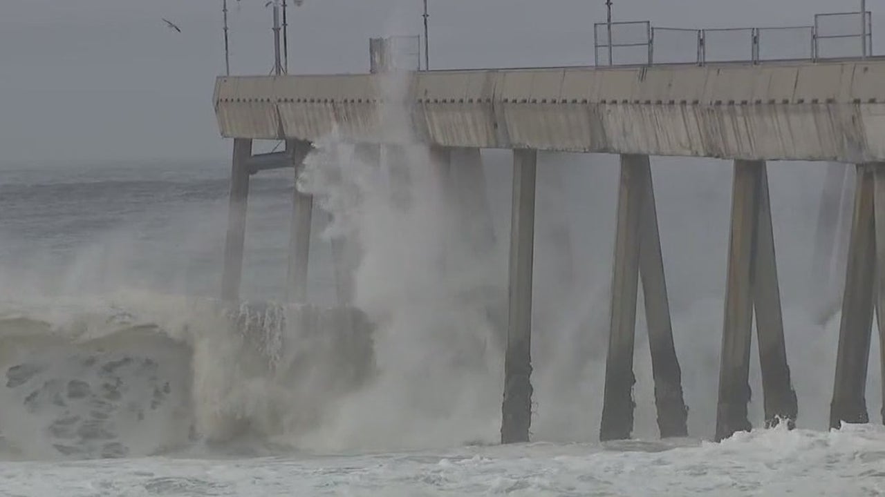 Bay Area coastline braces for possible 30-foot waves