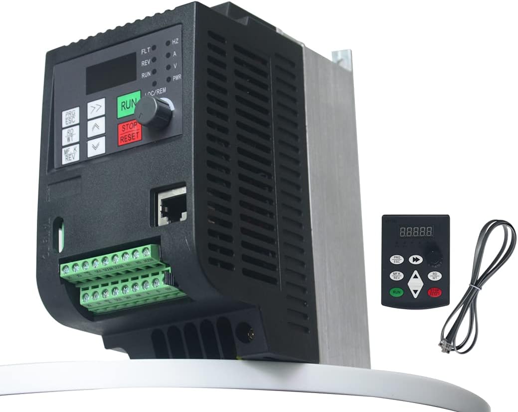 Variable Frequency Drive VFD,220V/0.75KW/1.5KW/2.2KW/4KW/5.5KW/7.5KW VFD Inverter Frequency Converter with Brake for Spindle Motor Speed regulation (1 phase INPUT and 3 phase OUTPUT) (0.75KW)