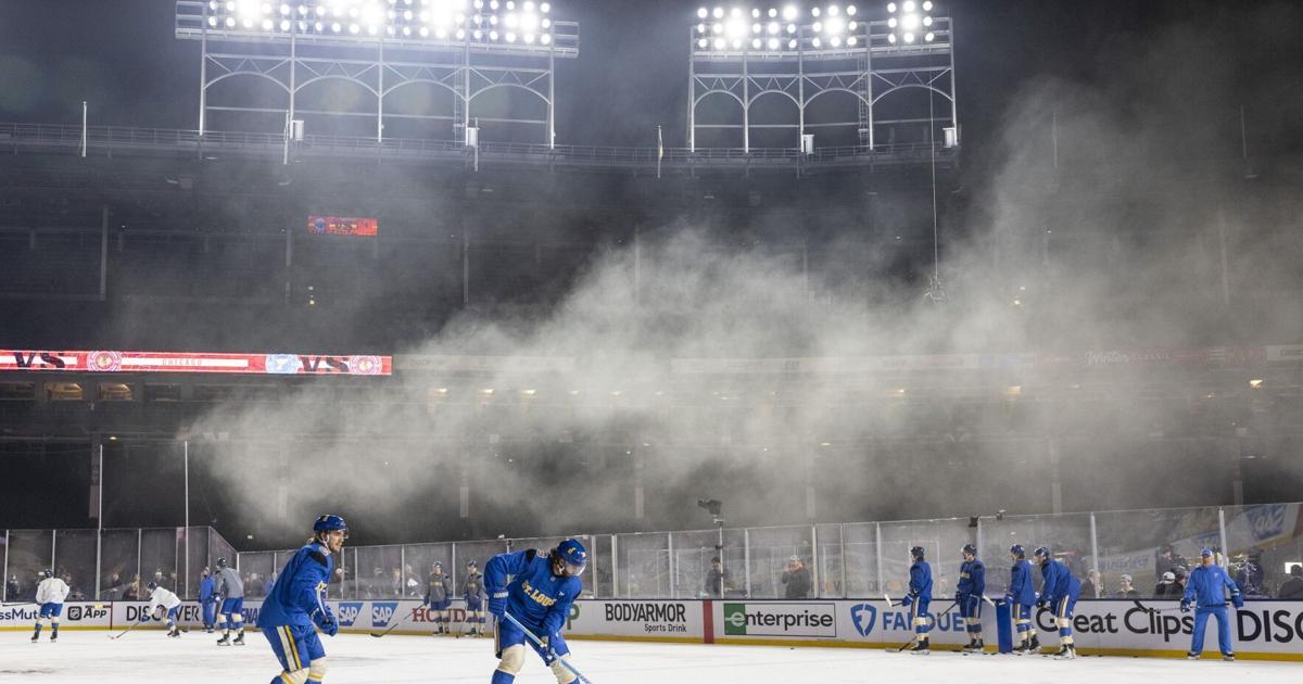 Blues’ Fowler 1st NHL player to play 1,000th game outdoors