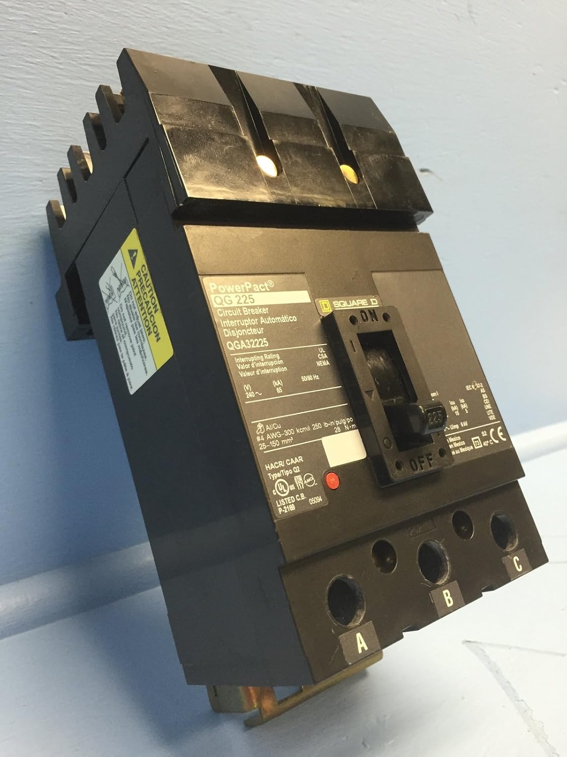 SCHNEIDER ELECTRIC 240-Volt 225-Amp QGA32225 Molded Case Circuit Breaker 600V 20A