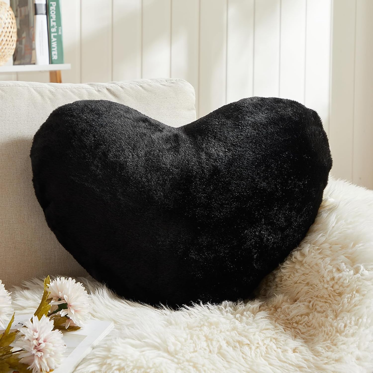 EastTree Heart Pillows, Black Heart Shaped Pillows, Ultra Soft Extra-Large Fluffy Pillows, Love Throw Pillows Gifts, Women Girls Living Room Decor 15×18 Inch