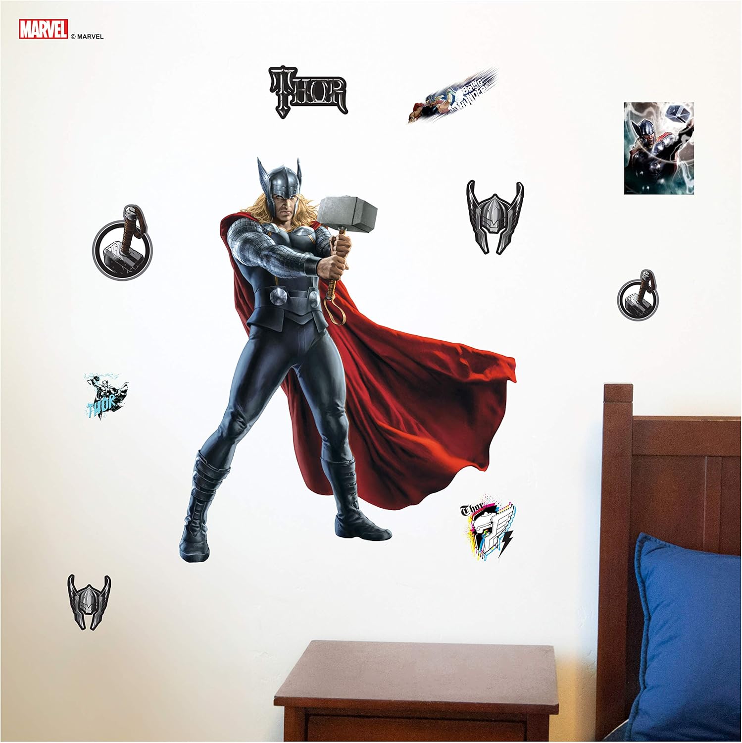 Decalcomania Marvel 10-Pc Thor 23″ x 27″ Wall Decal With 3D Augmented Reality Interaction