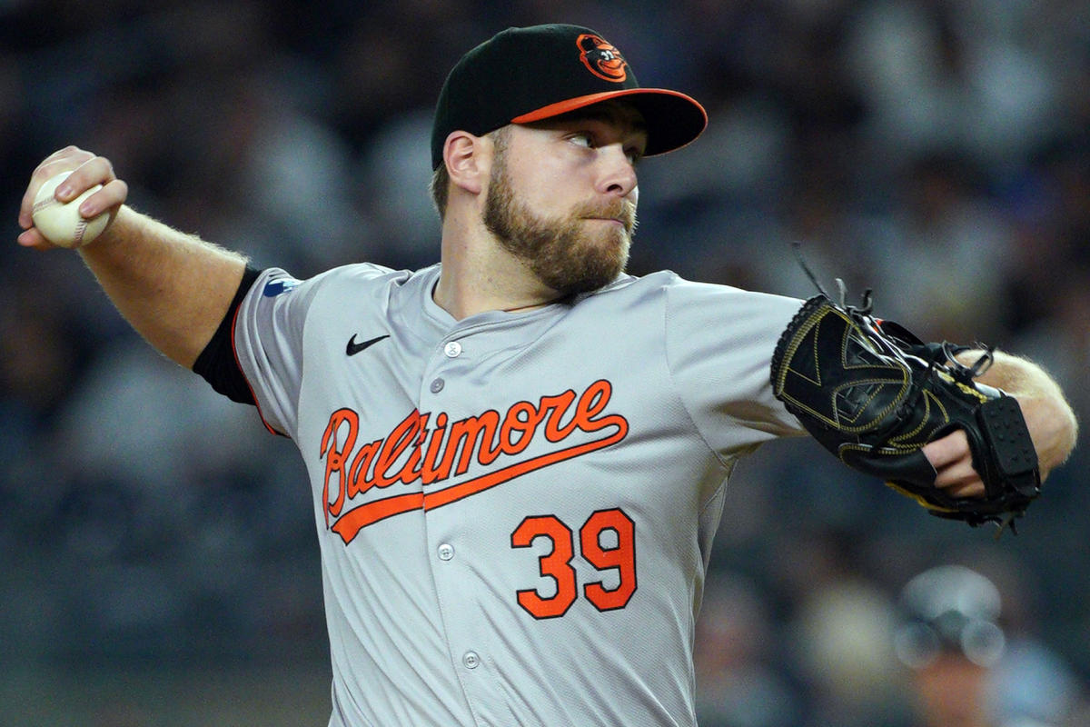 Corbin Burnes agrees to $210M contract with Diamondbacks