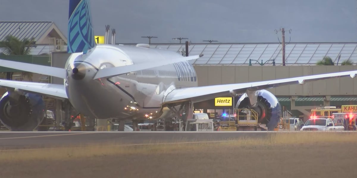 Body discovered in wheel well of plane at Maui airport