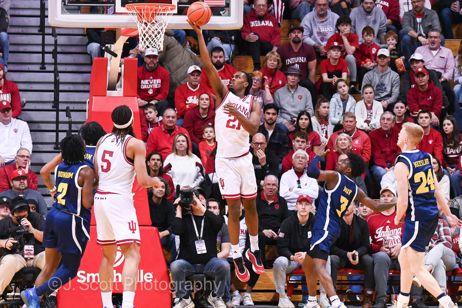 6-Banner Sunday: IU to conclude non-conference play against Winthrop – Inside the Hall