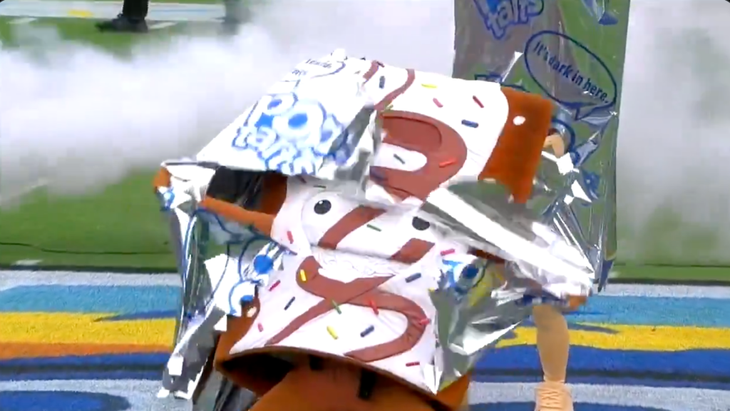 2024 Pop-Tarts Bowl mascots tore off wrappers in epic introduction