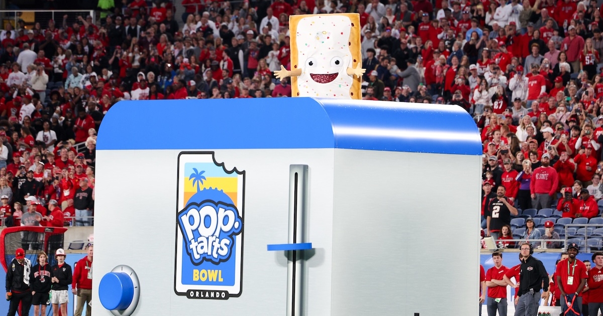 Pop-Tarts Bowl displays candle memorial for Strawberry mascot ahead of 2024 game