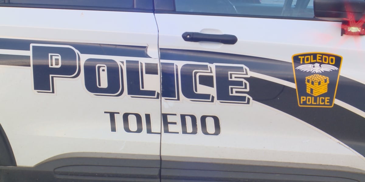 Man found on side of road in Toledo dies of blunt force injuries, coroner says