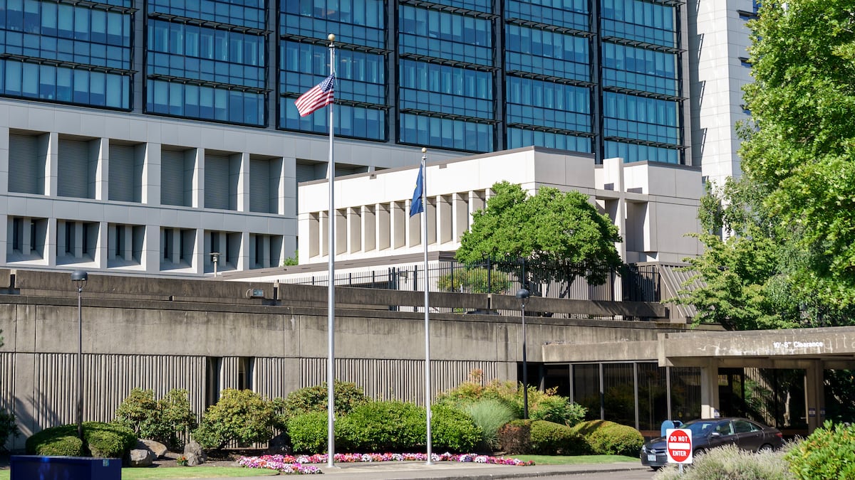 Oregon Providence health care workers announce strike