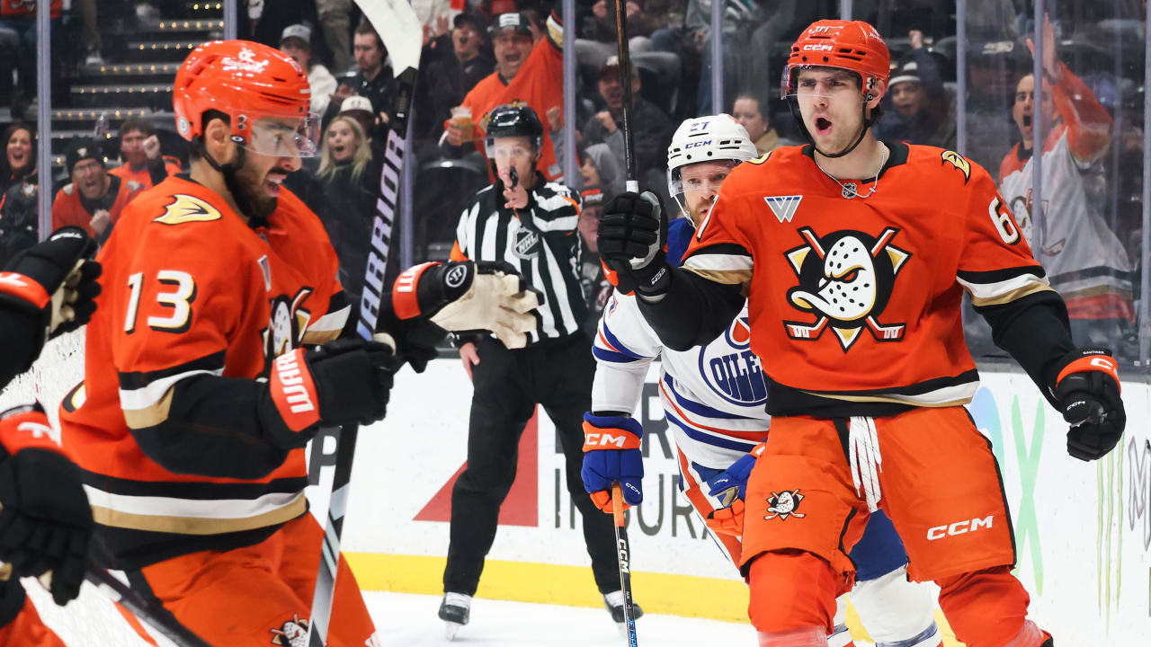 Ducks score 4 straight, rally past Oilers