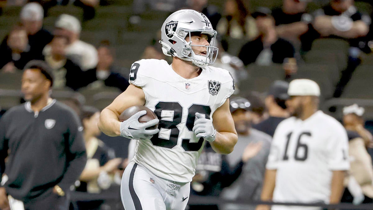 Raiders’ Brock Bowers passes Puka Nacua for NFL rookie receptions record, breaks Mike Ditka’s 63-year-old mark