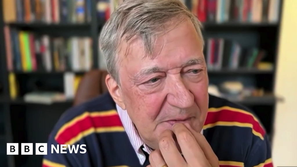 Stephen Fry treated his chronic pain ‘as a friend’