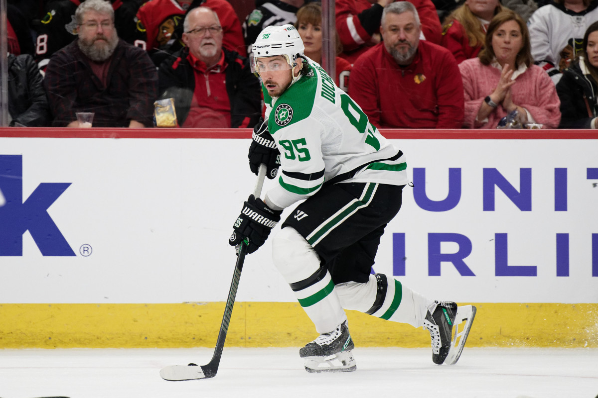 Matt Duchene, Stars Look To Bounce Back in Road Matchup versus Last-Place Blackhawks