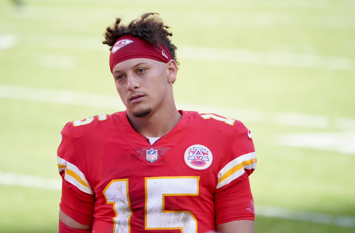 Christian McCaffrey’s Father’s 3-Word Fiery Message as Patrick Mahomes Seemingly Ditches ‘Meaningless’ Broncos Game