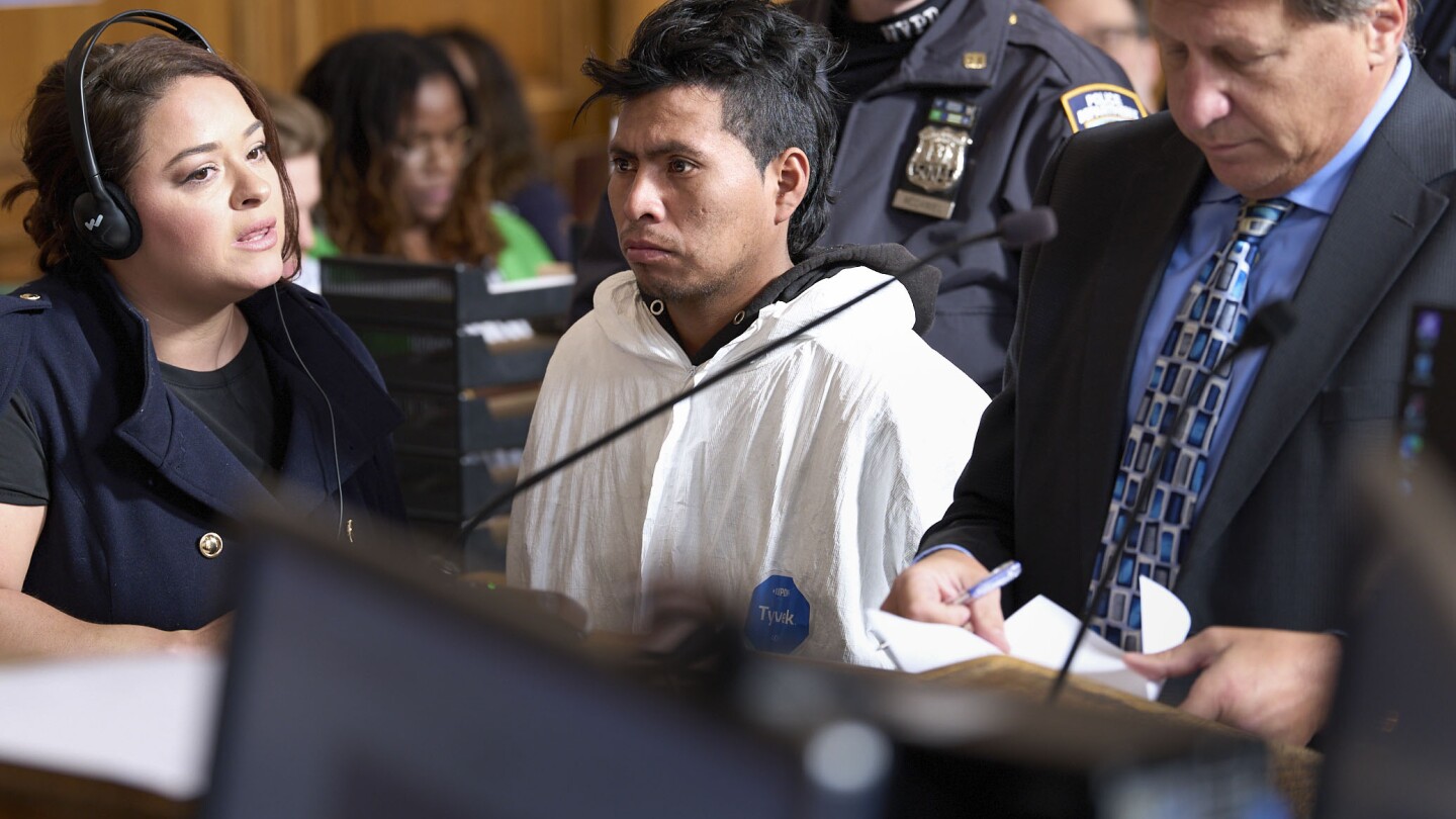 Man arraigned on murder charges in NYC subway death fanned flames with a shirt, prosecutors say