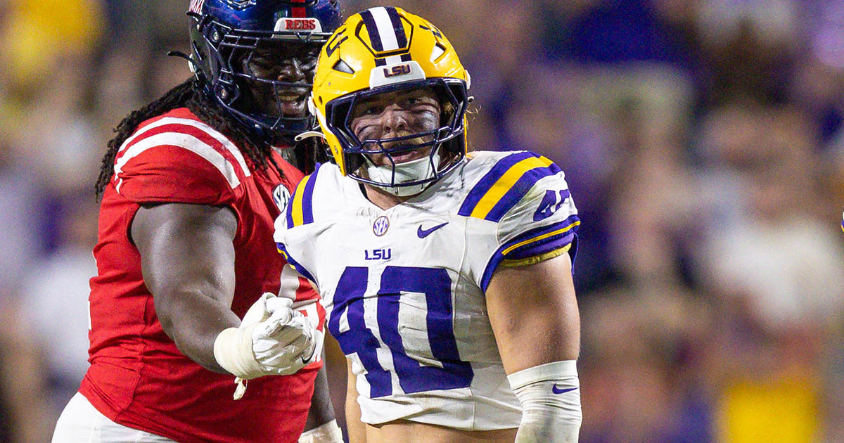 Whit Weeks injury: LSU LB carted off field, put in air cast after gruesome ankle issue