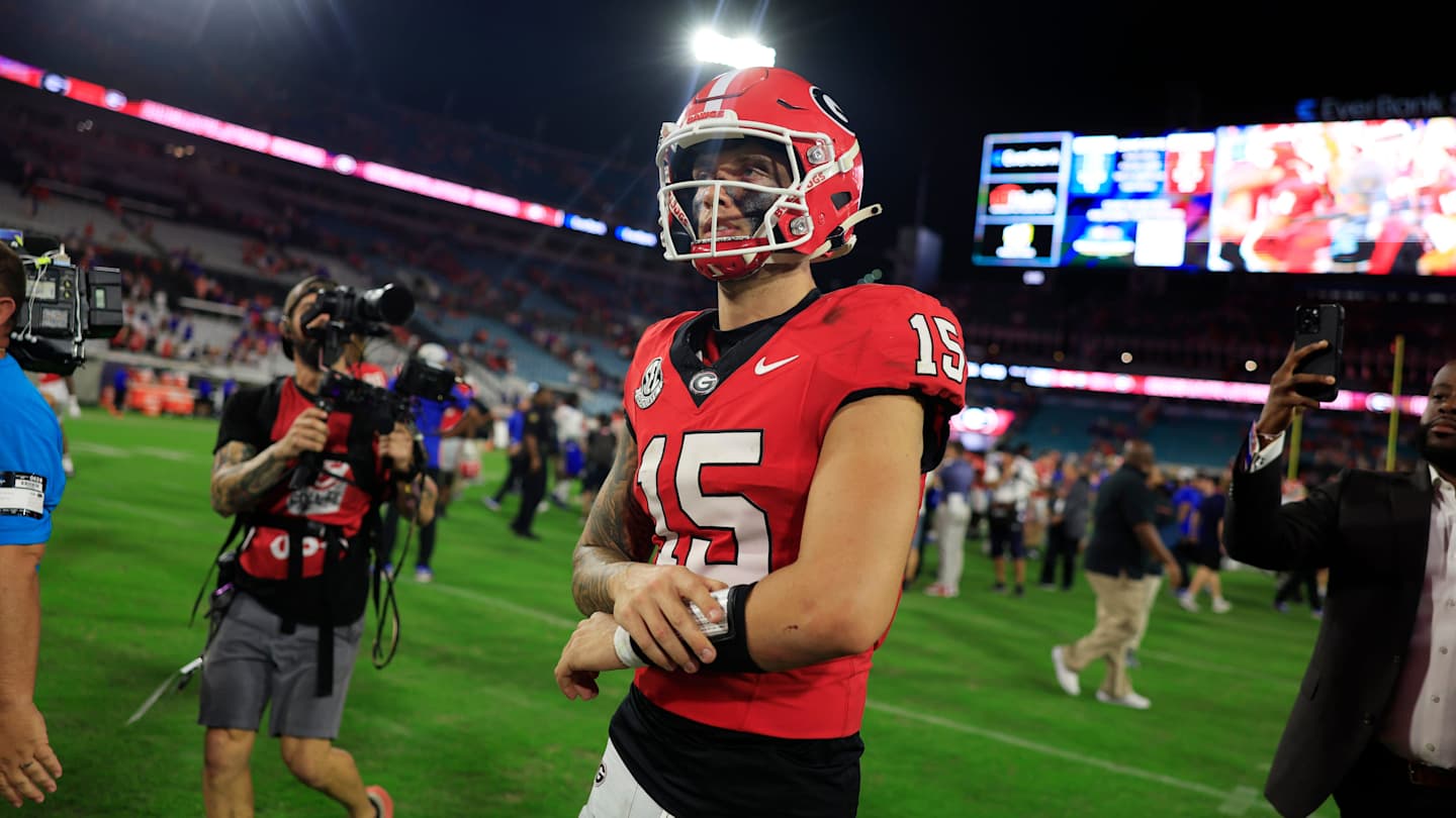 Georgia Bulldogs Quarterback Carson Beck Joins Team Ahead of Sugar Bowl