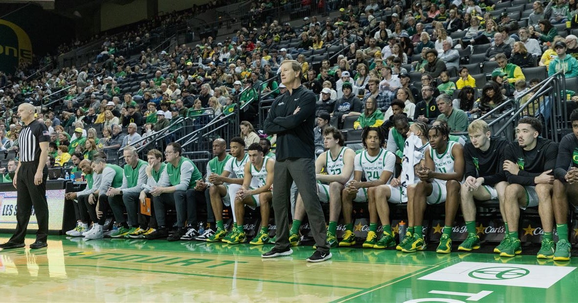 No. 9 Oregon hosts No. 22 Illinois in first Top 25 matchup at home since 2020