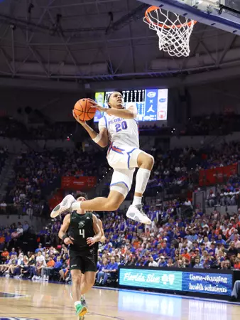 Florida Routs Stetson to Cap Undefeated Nonconference Slate