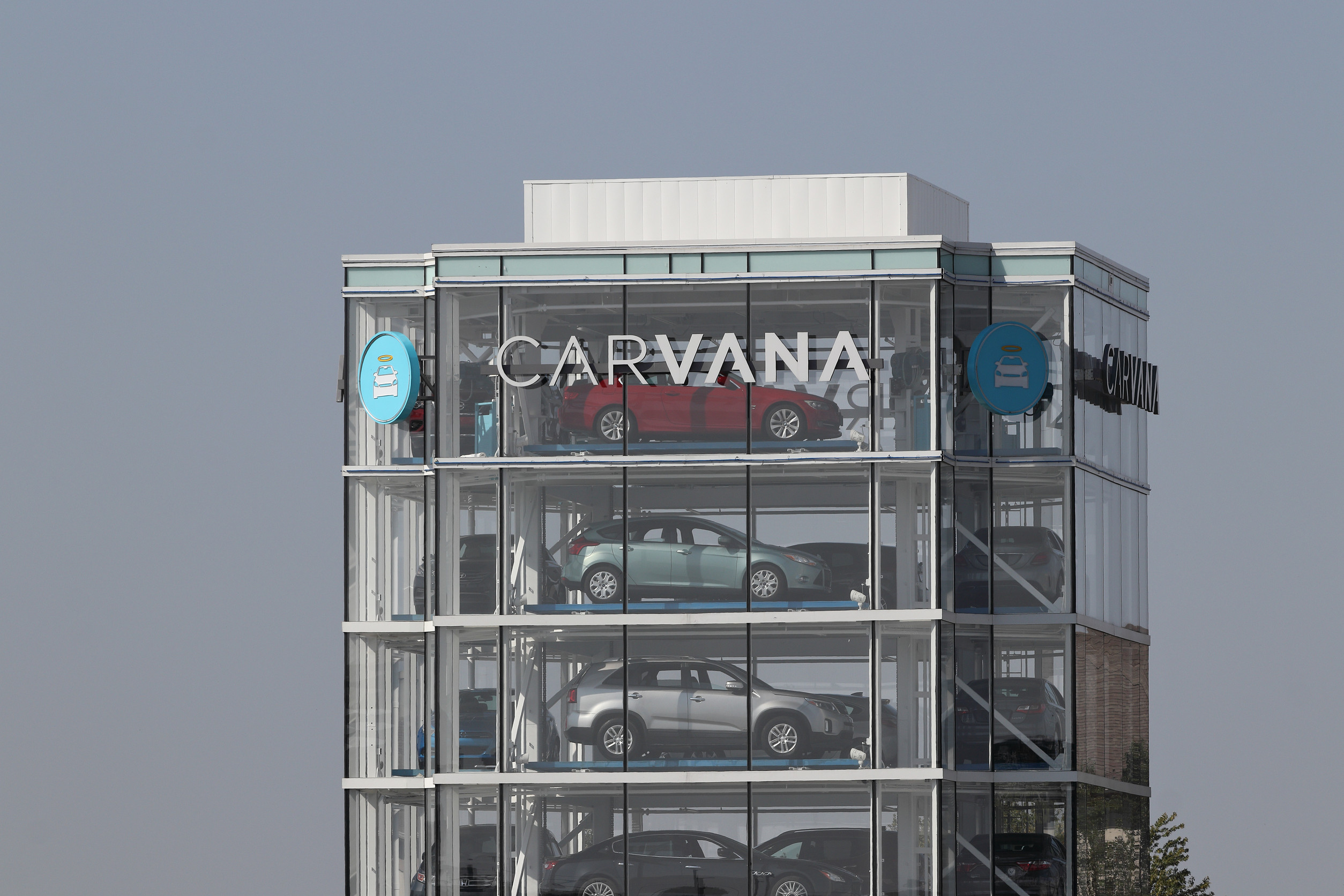 Carvana Under Fire: Hindenburg Report Alleges Accounting Manipulation