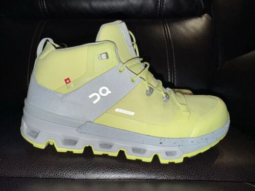 On Womens Cloudtrax Boots Size 8 New No Box Small Defect In The Back