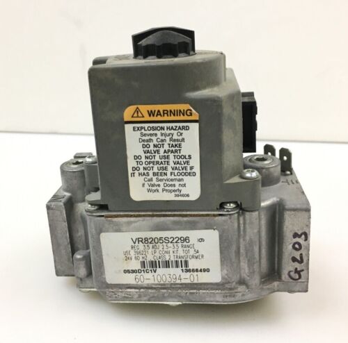 Honeywell VR8205S2296 HVAC Furnace Gas Valve 60-100394-01 used #G203