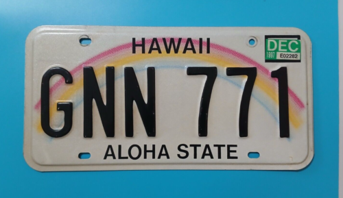 1991 HAWAII “PASSENGER” LICENSE PLATE (GNN-771) W/97 RENEW. STKR.