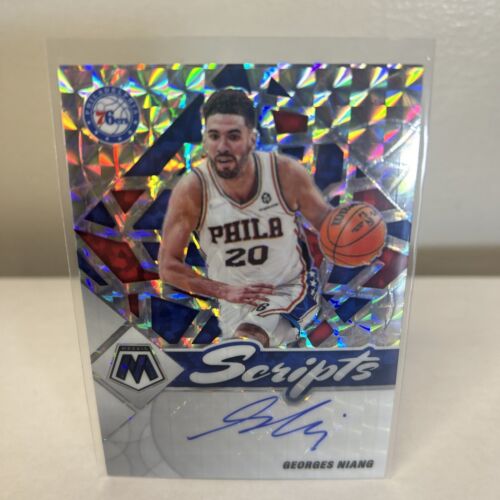 2021-22 Panini Mosaic – Scripts #SC-GNN Georges Niang (AU)