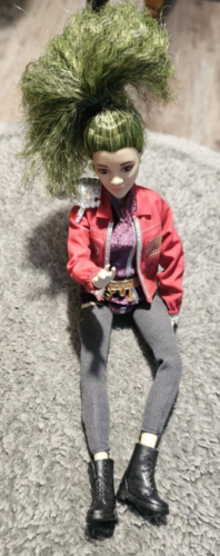 Disney’s Zombies 2 : Eliza Zambi 11.5″ Barbie Type Fashion Doll Mattel GNN00