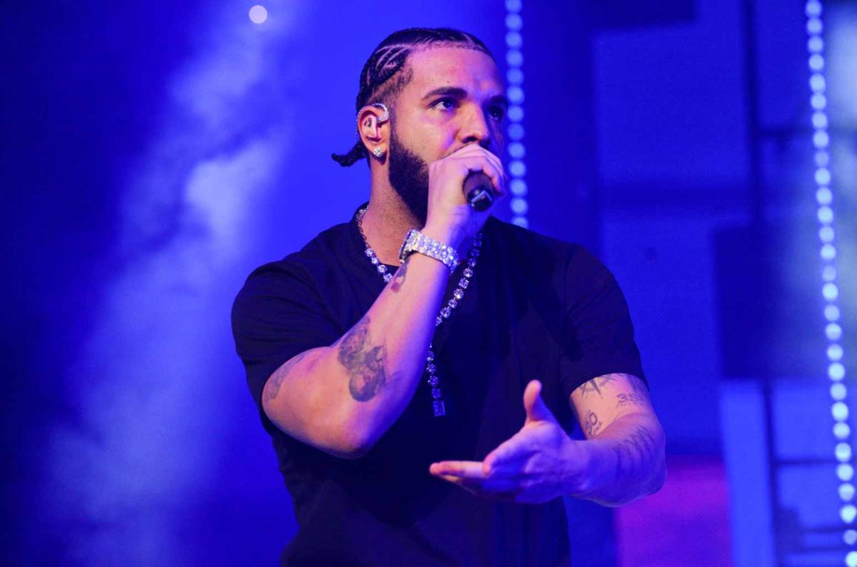 Drake Calls Out Those Who Switched Sides on Him During Kendrick Lamar Beef on ‘Fighting Irish’