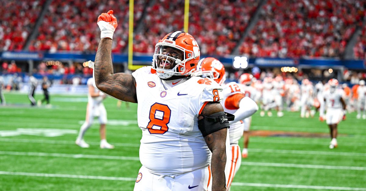 Clemson transfer DL Tre Williams commits to Michigan