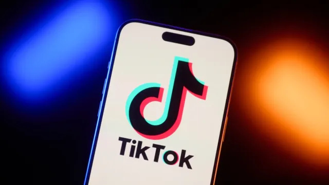 Why Is ‘Vexbolts Mass Unfollowing’ Trending on TikTok & What Did He Do?