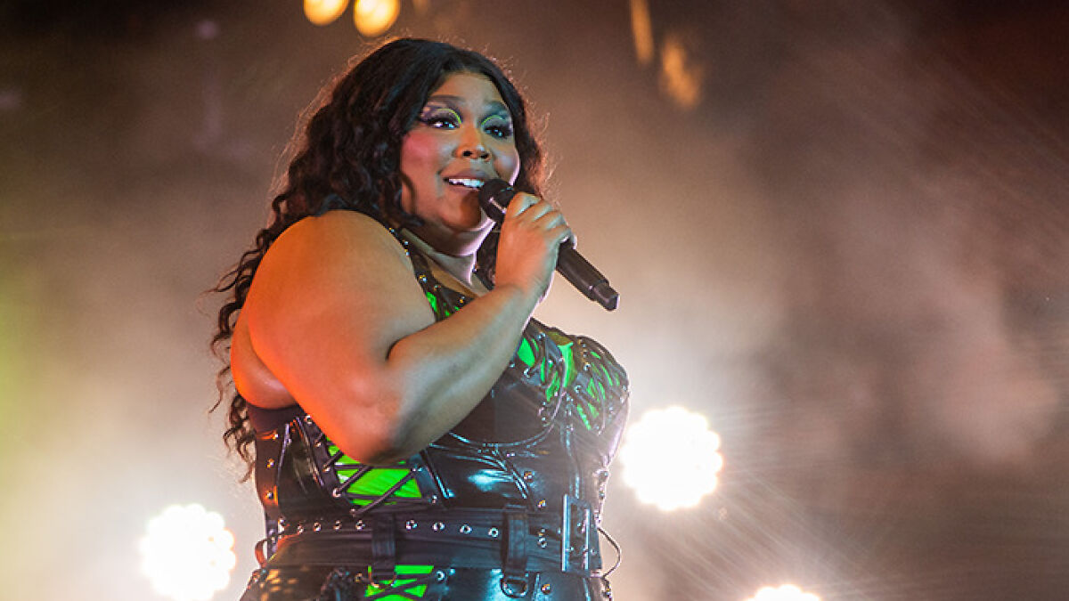 Lizzo Welcomes New Year By Clapping Back At Haters And Flaunting Her Weight Loss