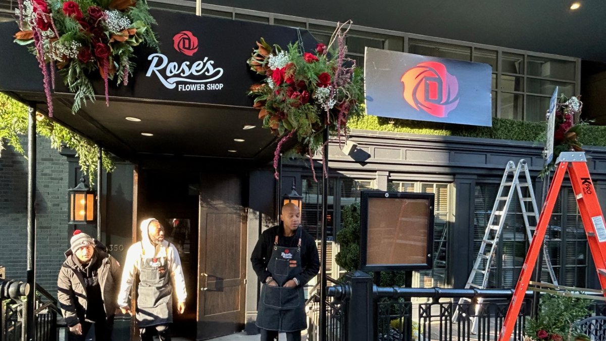 Derrick Rose pop-up flower shop draws massive lines – NBC Chicago