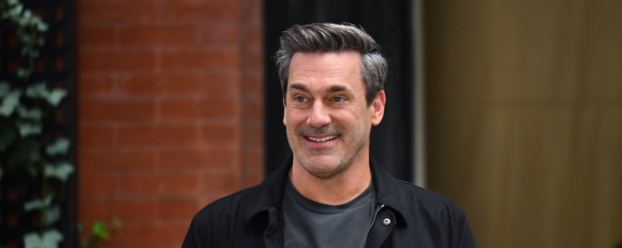 Watch ‘Landman’ Actor John Hamm Sing Luke Combs, Shaboozey, and More in Chicago Bar