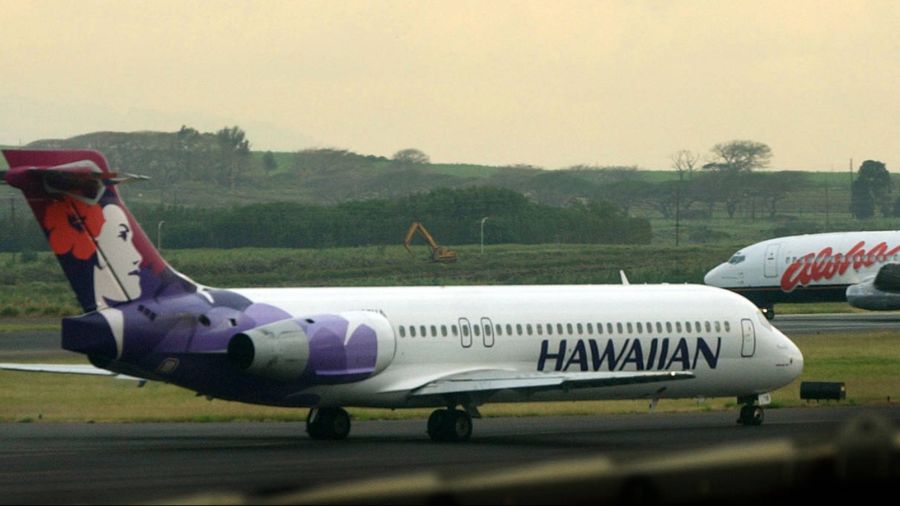 Hawaiin Airlines flight returns to Sea-Tac after fumes in cockpit